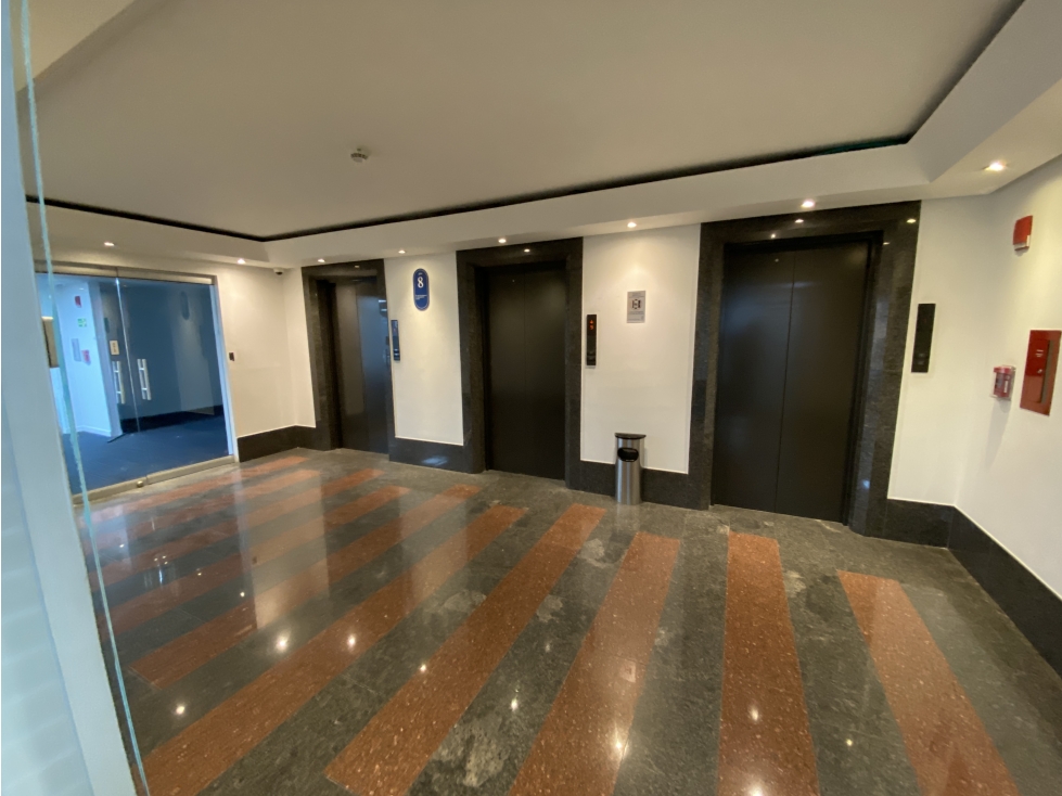 ARRIENDO HERMOSA OFICINA ZONA FINANCIERA DE BOGOTA — foto 3