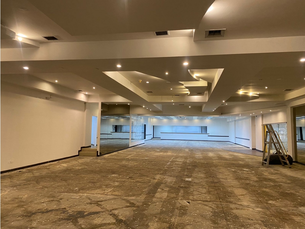 ARRIENDO Local en Unicentro BOGOTA — foto 5