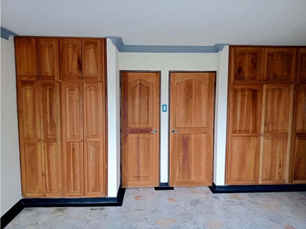 EN VENTA APARTAMENTO REMODELADO EN TERCER PISO, CENTRO DE PEREIRA — foto 3