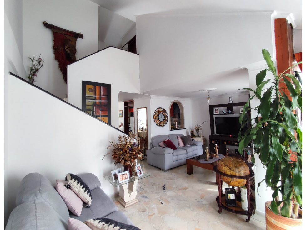 SE VENDE CASA EN CONJUNTO CERRADO EN AV. SUR, PEREIRA