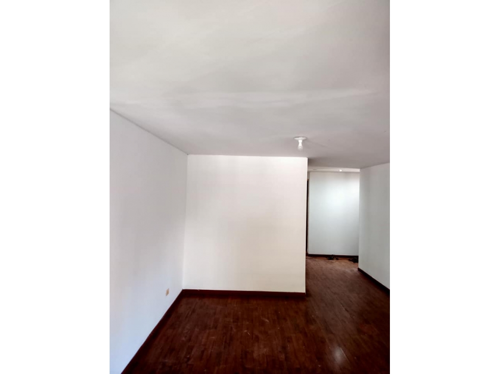 EN VENTA EXCELENTE APARTAMENTO EN SEGUNDO PISO EN LOS ALPES, PEREIRA — foto 2