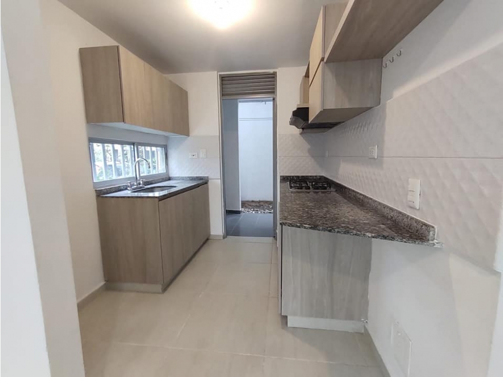 EN VENTA CASA DÚPLEX ESQUINERA, VEHICULAR, VILLA VERDE, PEREIRA — foto 2