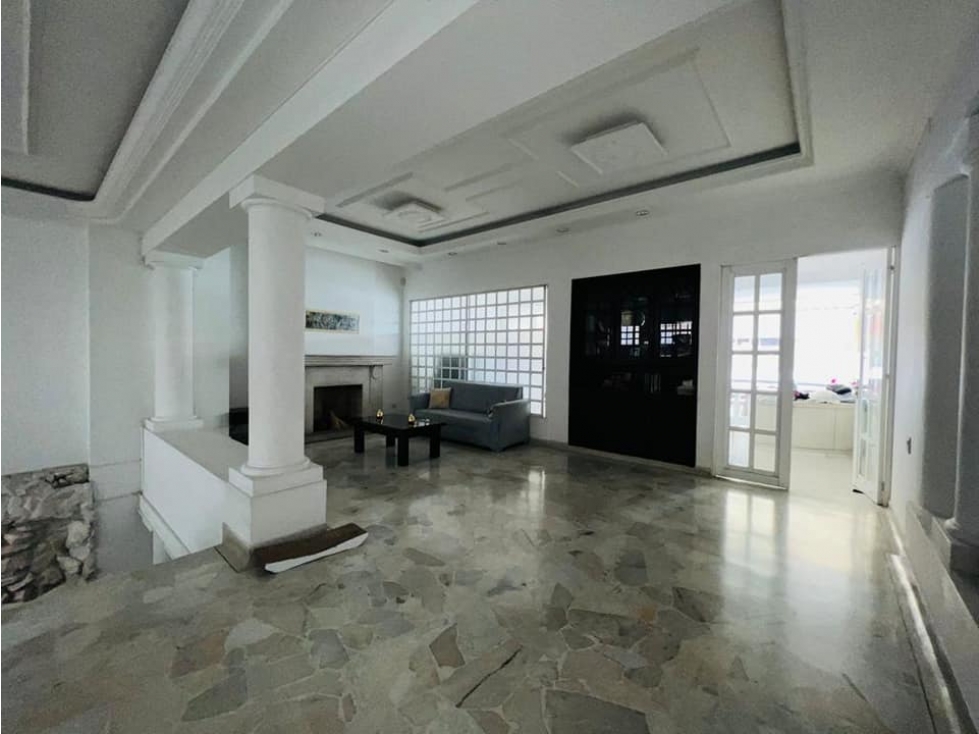 EN VENTA LUJOSA Y EXCLUSIVA MANSION EN PINARES DE SAN MARTíN, PEREIRA — foto 3