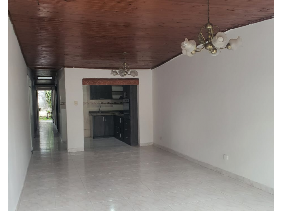 EN VENTA CASA EN SANTA MONICA DE UN PISO VEHICULAR EN DOSQUEBRADAS