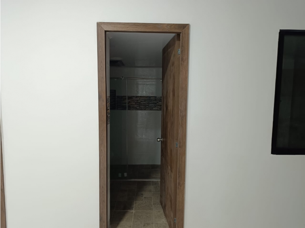SE VENDE CASA EN EL BARRIO POBLADO II, EXCELENTES ACABADOS, PEREIRA — foto 6