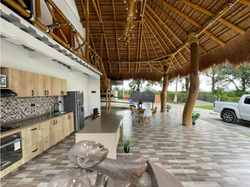 EN VENTA GRAN FINCA EN COMBIA, VEREDA LA ARGENTINA, PEREIRA