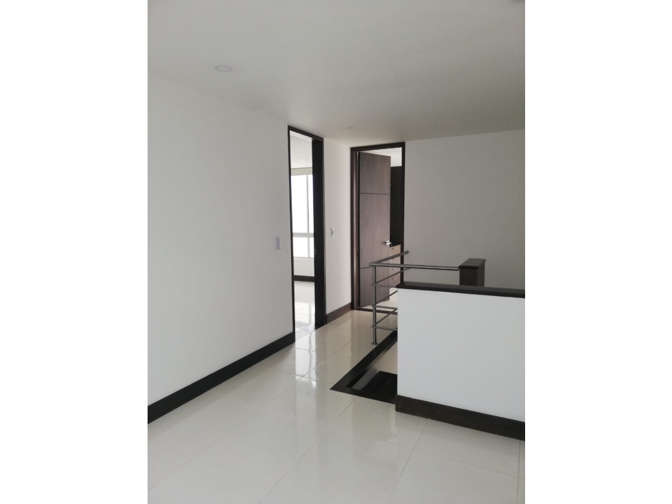 EN VENTA CASA DE DOS PISOS EN BARRIO LA VILLA, PEREIRA — foto 4