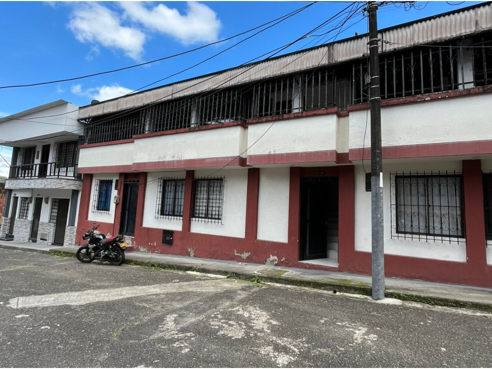 CASA ESQUINERA CERCA AL CENTRO DE PEREIRA