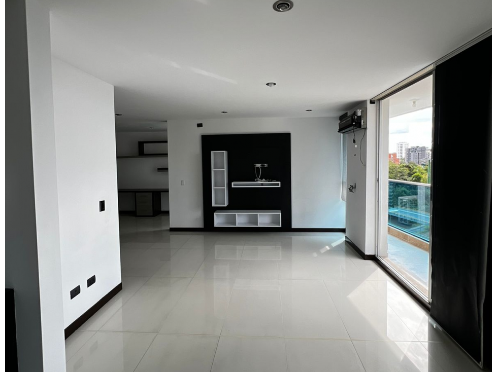 EN VENTA APARTAMENTO DE LUJO EN PINARES DE SAN MARTIN, PEREIRA