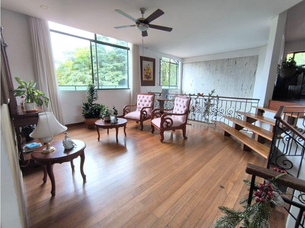 EN VENTA CASA CAMPESTRE POR LA ENTRADA AL TIGRE, CERRITOS, PEREIRA