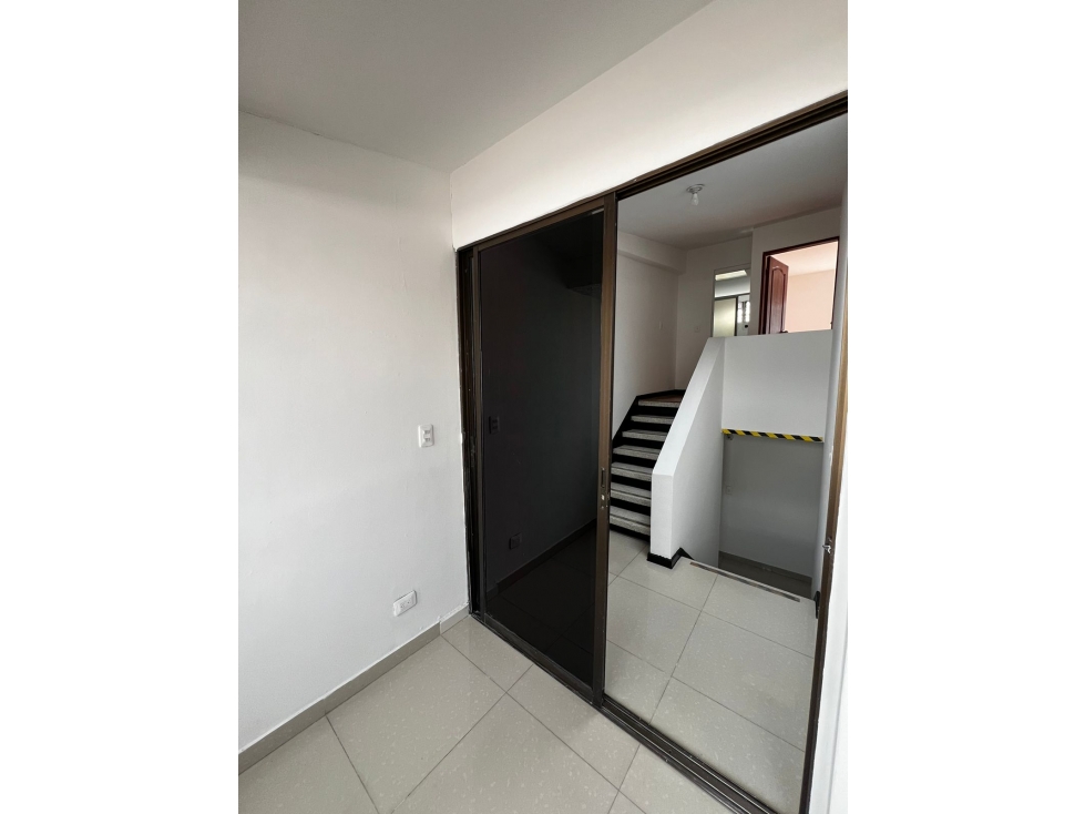 EN VENTA CASA O RENTA DE TRES PISOS UNIFAMILIAR EN PEREIRA — foto 4