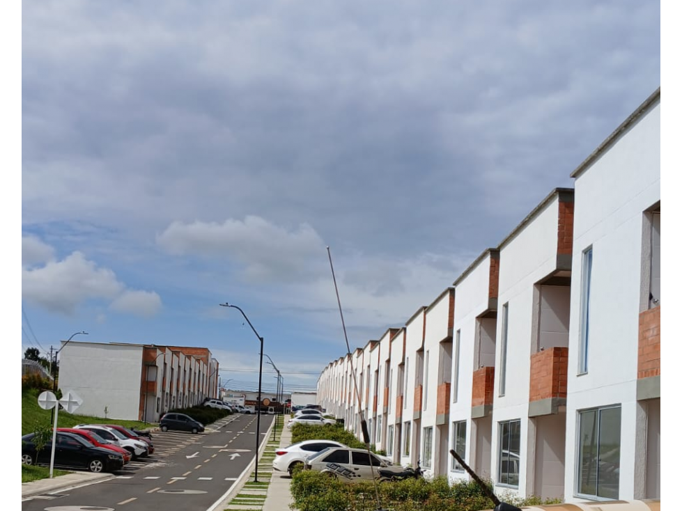 En VENTA CASA DÚPLEX EN CONJUNTO CERRADO, GALICIA, PEREIRA