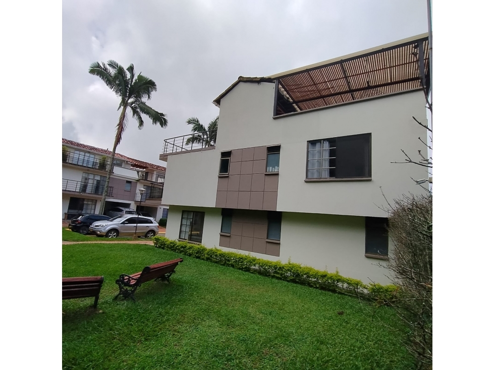 SE VENDE CASA UBICADA EN CONJUNTO CERRADO, EN LA AV SUR PEREIRA — foto 2