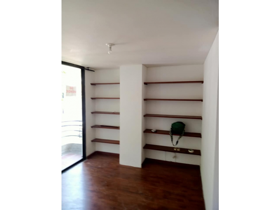 EN VENTA EXCELENTE APARTAMENTO EN SEGUNDO PISO EN LOS ALPES, PEREIRA — foto 3