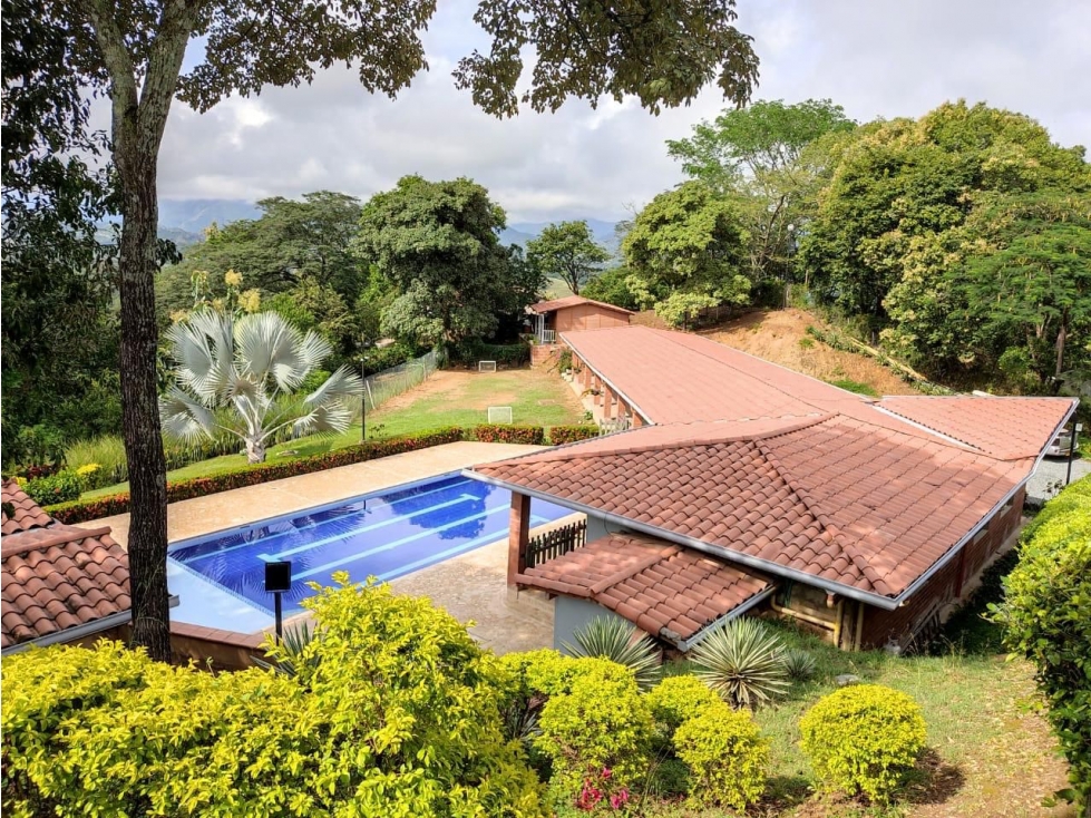FINCA DE LUJO EN SANTA FE DE ANTIOQUIA TIPO AIRBNB 