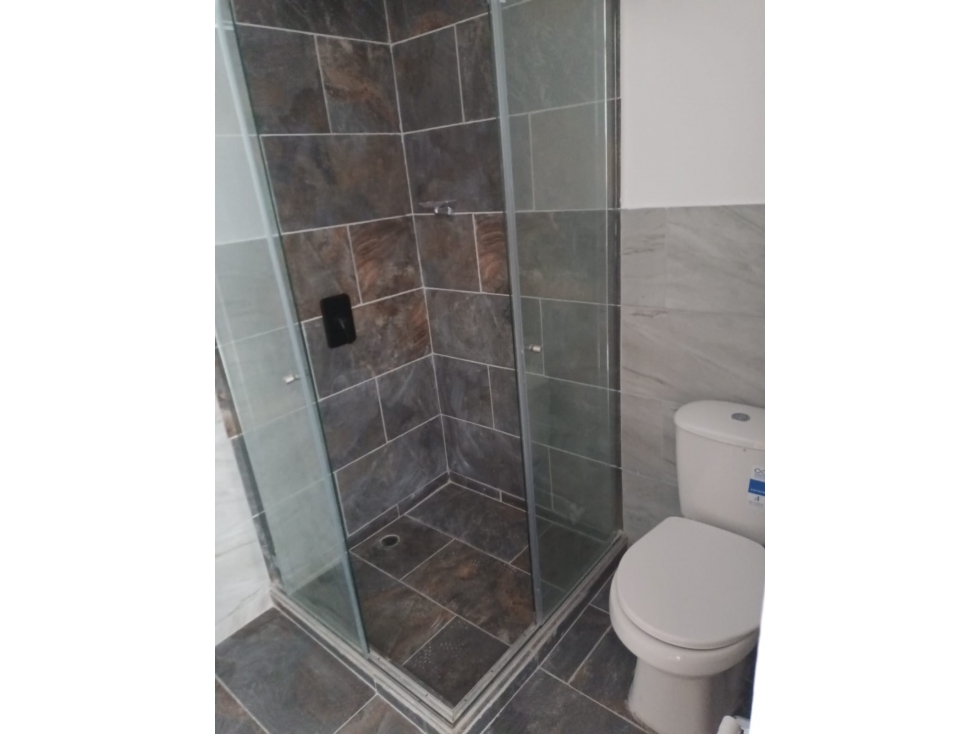 EN VENTA CASA PRIMER PISO, ACABADOS DE LUJO EN BELALCAZAR, CALDAS - 3