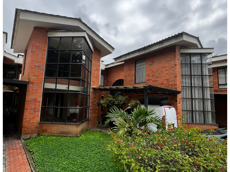 EN VENTA CASA DÚPLEX EN CONJ. CERRADO EN DOSQUEBRADAS, RISARALDA