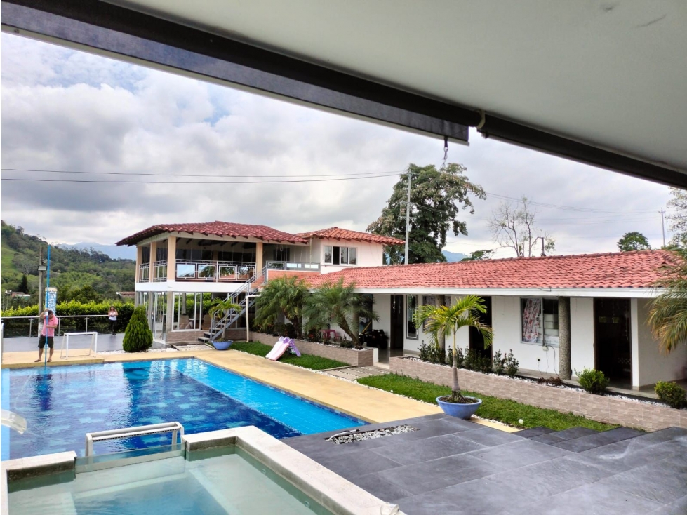 EN VENTA MAGNIFICA CASA EN CONDOMINIO CERRADO, ZONA CAMPESTRE — foto 2