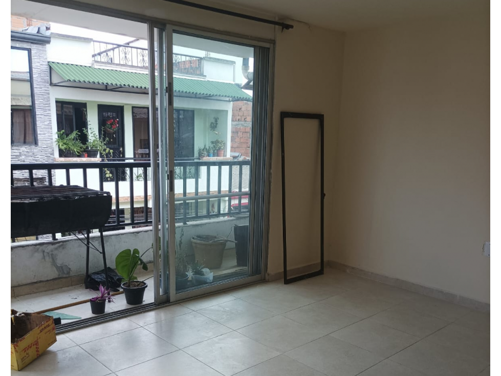 EN VENTA CASA DE 3 PISOS INDEPENDIENTES EN SAMARIA, PEREIRA