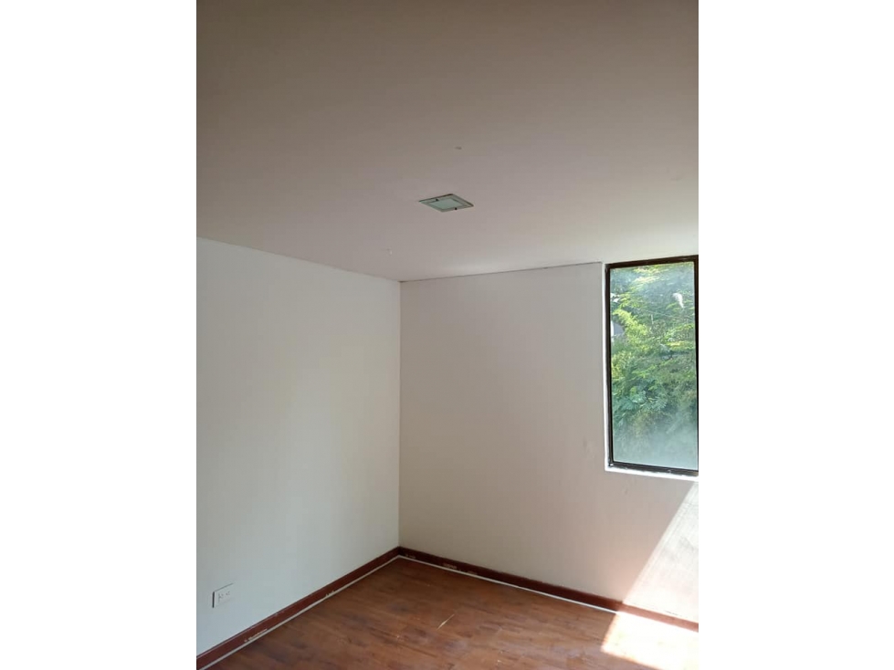 EN VENTA EXCELENTE APARTAMENTO EN SEGUNDO PISO EN LOS ALPES, PEREIRA — foto 4