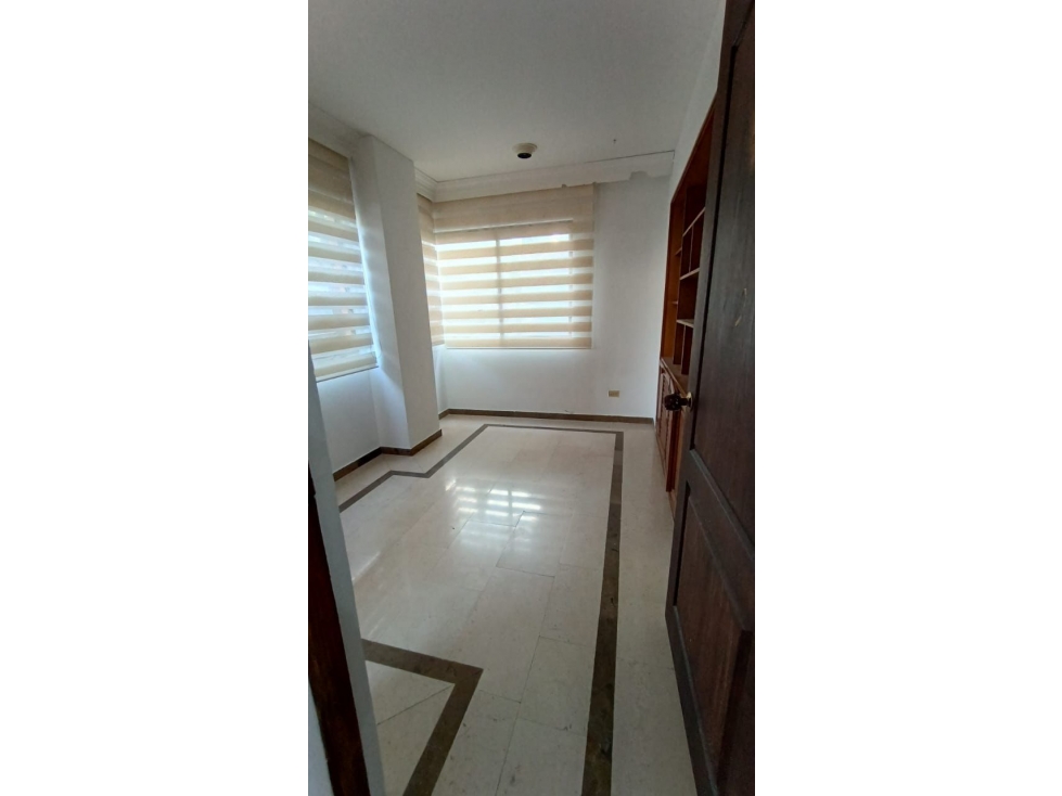 EN VENTA AMPLIO APARTAMENTO EN PINARES DE SAN MARTÍN, PEREIRA — foto 4