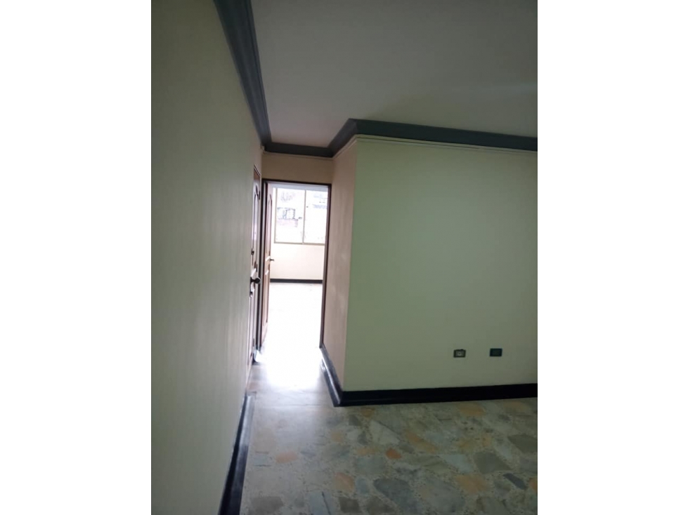 EN VENTA APARTAMENTO REMODELADO EN TERCER PISO, CENTRO DE PEREIRA — foto 2
