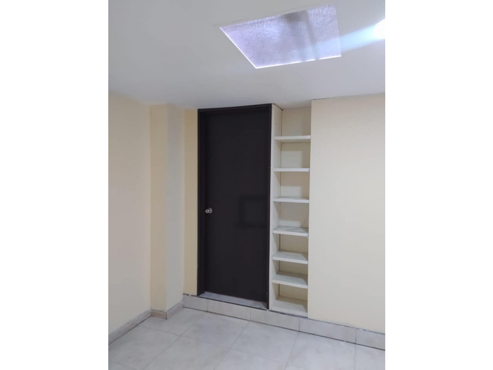 EN VENTA APARTAMENTO SEGUNDO PISO MUY CENTRAL SECTOR SAN ANDRESITO — foto 5