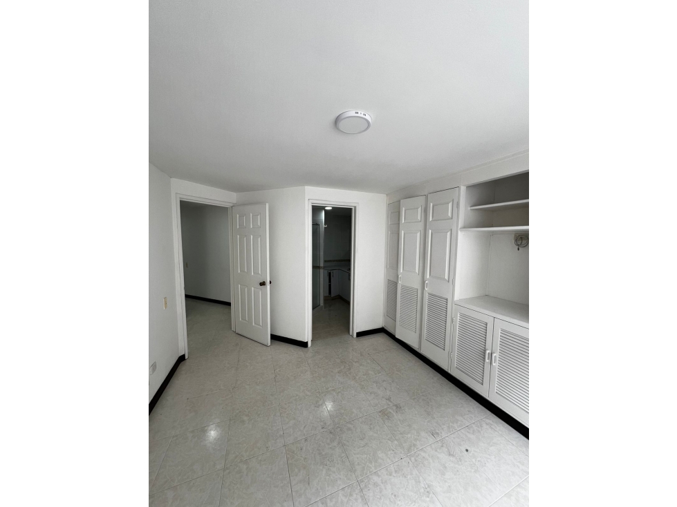 EN VENTA AMPLIO Y HERMOSO APARTAMENTO EN SECTOR LOS ALPES, PEREIRA — foto 5