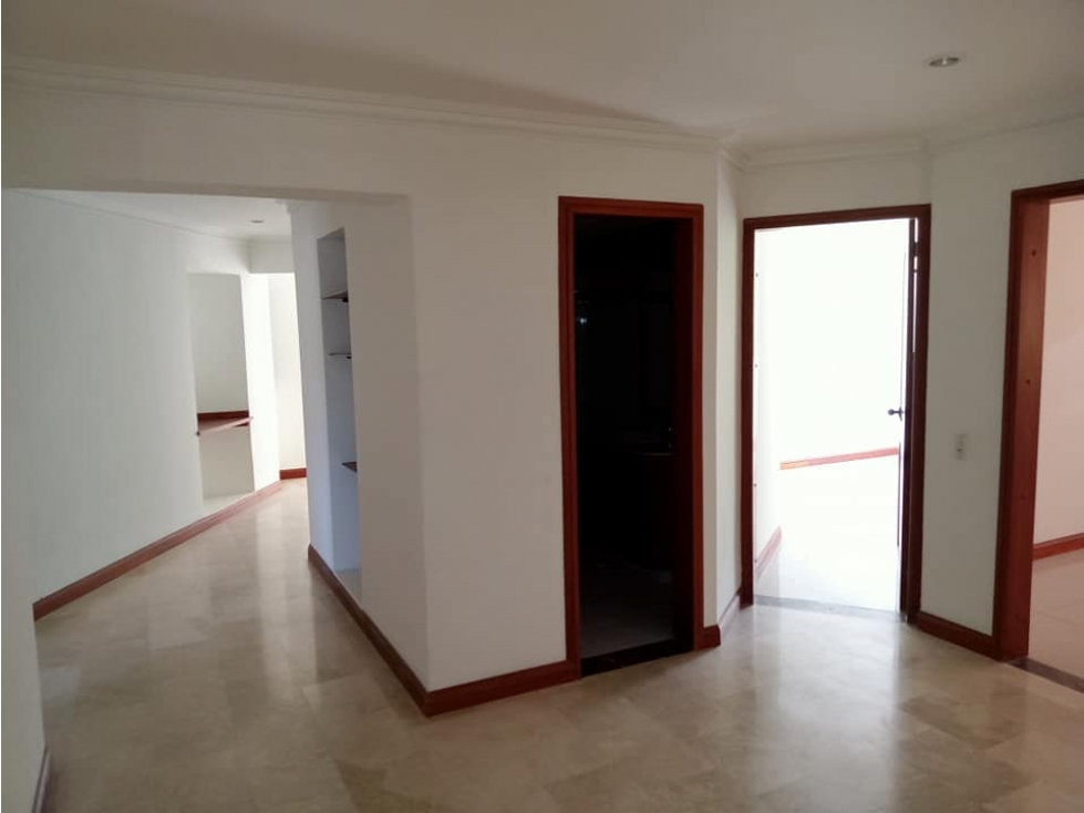 EN VENTA EXCEPCIONAL APARTAMENTO EN PINARES DE SAN MARTÍN, PEREIRA — foto 3