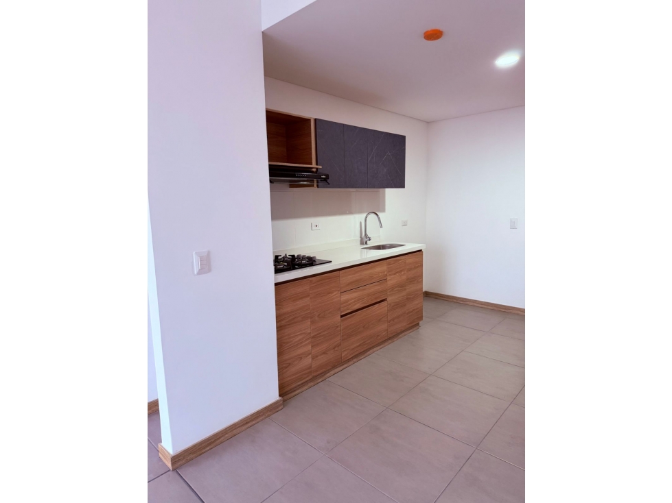 EN VENTA APARTAESTUDIO MODERNO TOTALMENTE NUEVO EN PINARES PEREIRA — foto 3