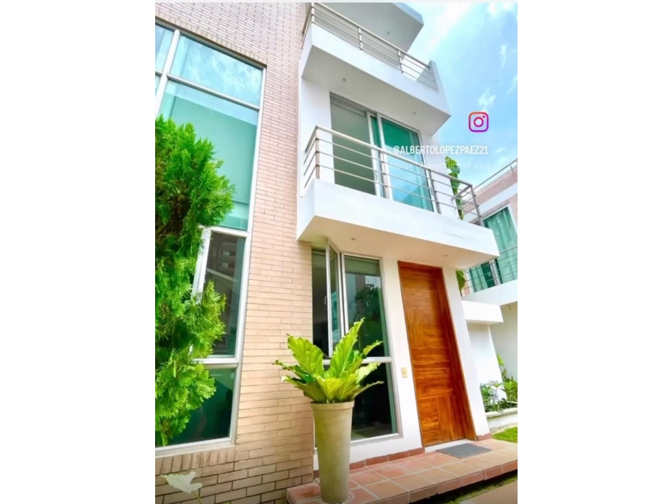 CASA EN ARRIENDO EN PRADO MAR