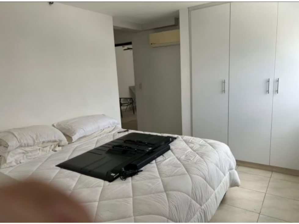 SE VENDE APARTAMENTO EN PH ROYAL TOWER — foto 4