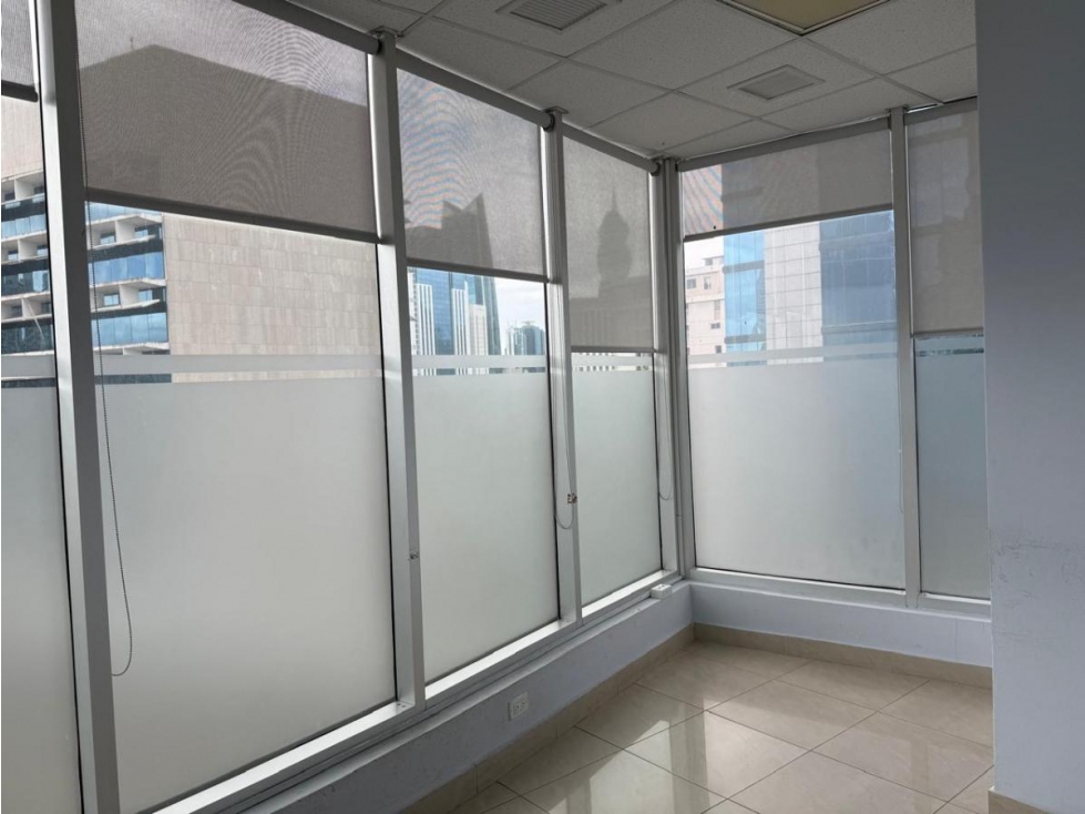 Oportunidad de Inversión! Oficina en Venta PH Ocean Business Plaza