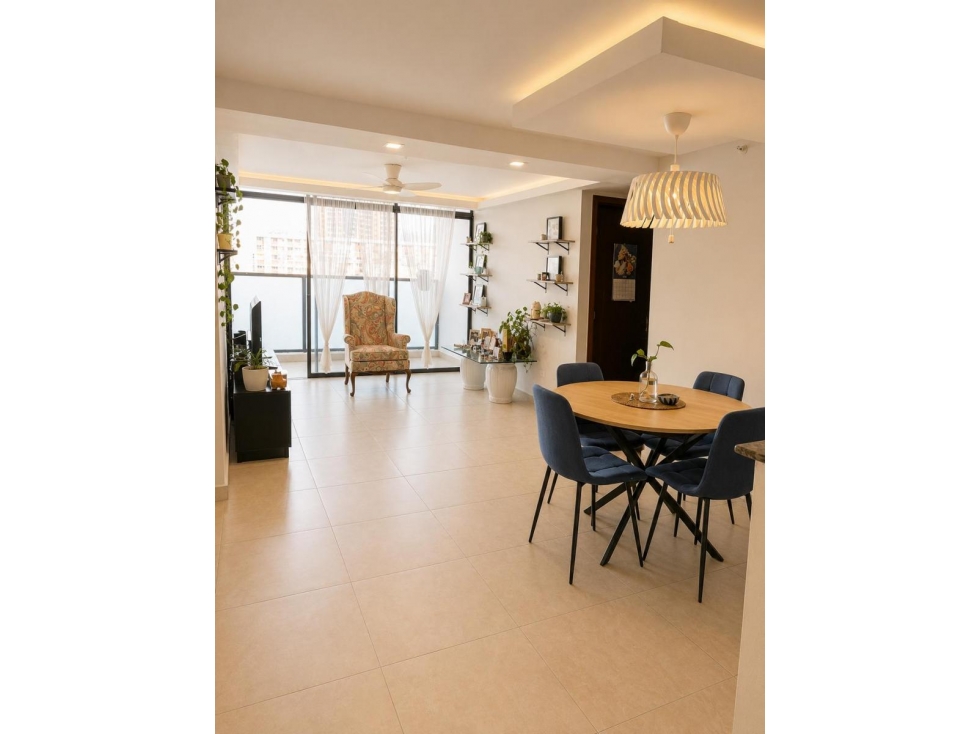 Se vende acogedor apartamento en Condado del Rey