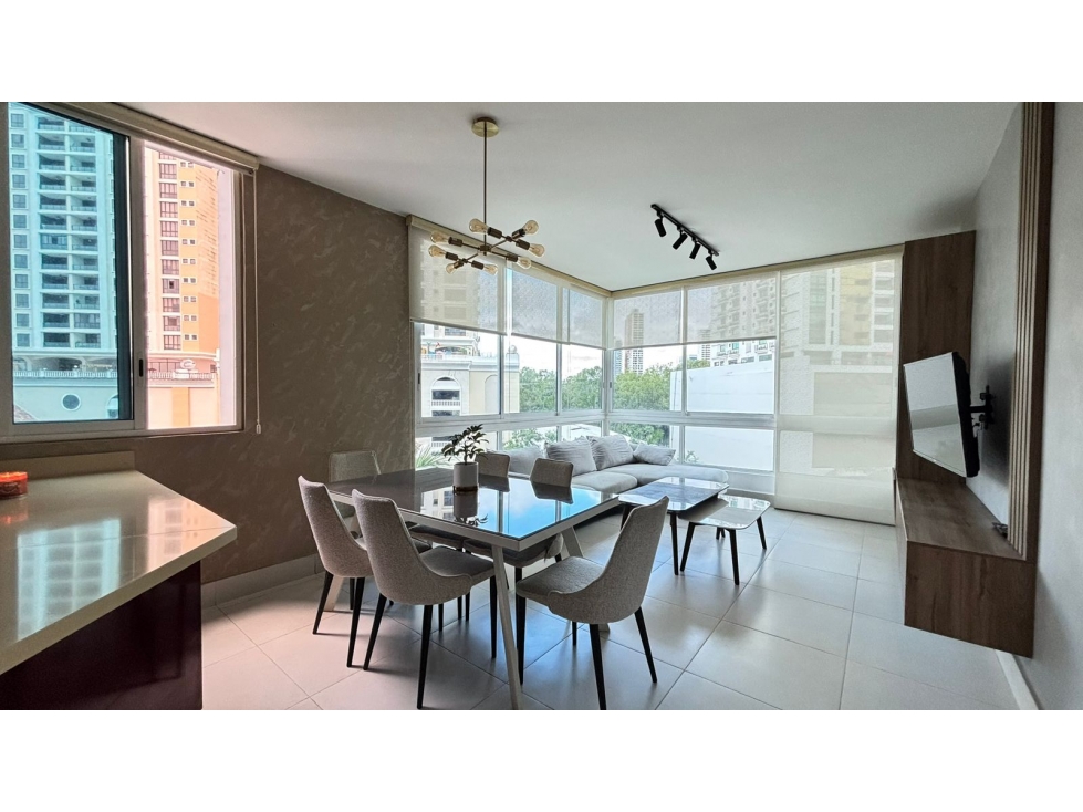 SE ALQUILA APARTAMENTO EN PH CASTELLAMARE