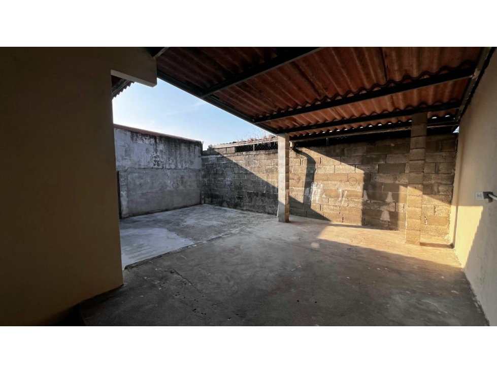 SE VENDE CASA EN PUERTA DEL ESTE - 2