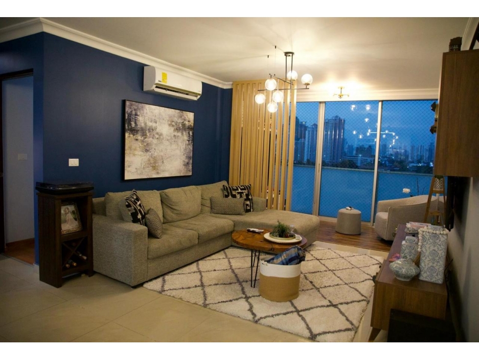 SE VENDE APARTAMENTO EN PH PACIFIC SUN