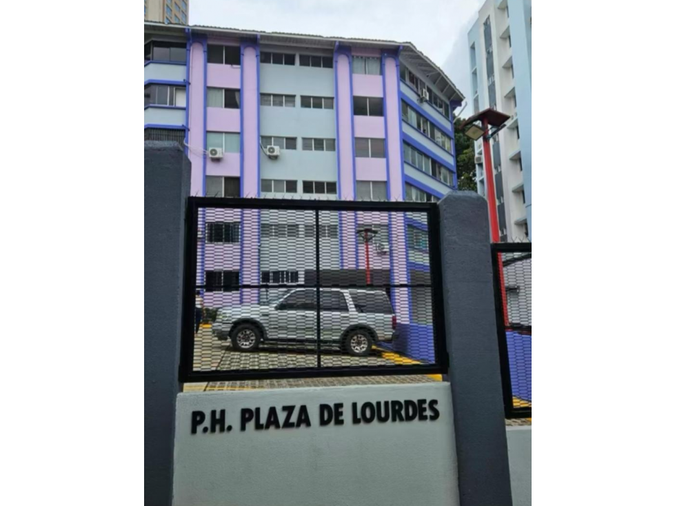 SE VENDE APARTAMENTO EN PH PLAZA DE LOURDES