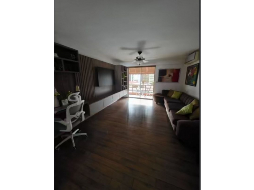 SE VENDE APARTAMENTO EN PH MACONDO