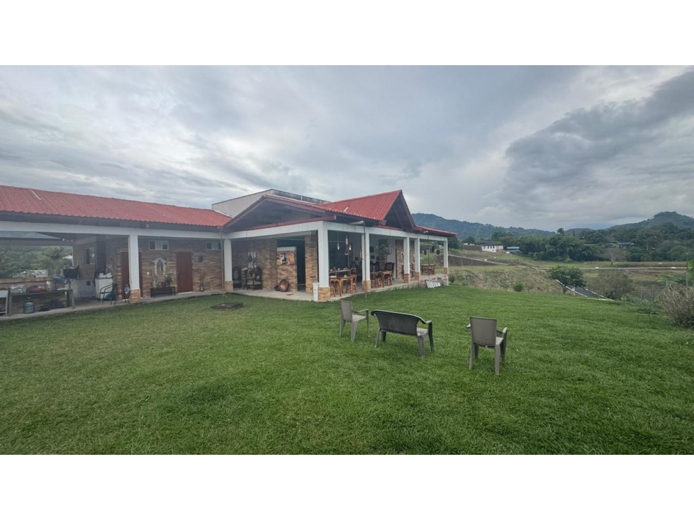 CASA CAMPESTRE (COMERCIAL-RESIDENCIAL) EN VENTA SECTOR COMBIA PEREIRA — foto 3