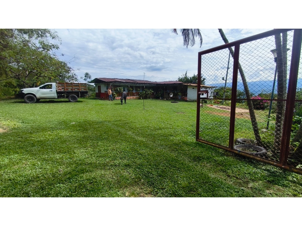 FINCA EN VENTA BELALCAZAR CALDAS - 1