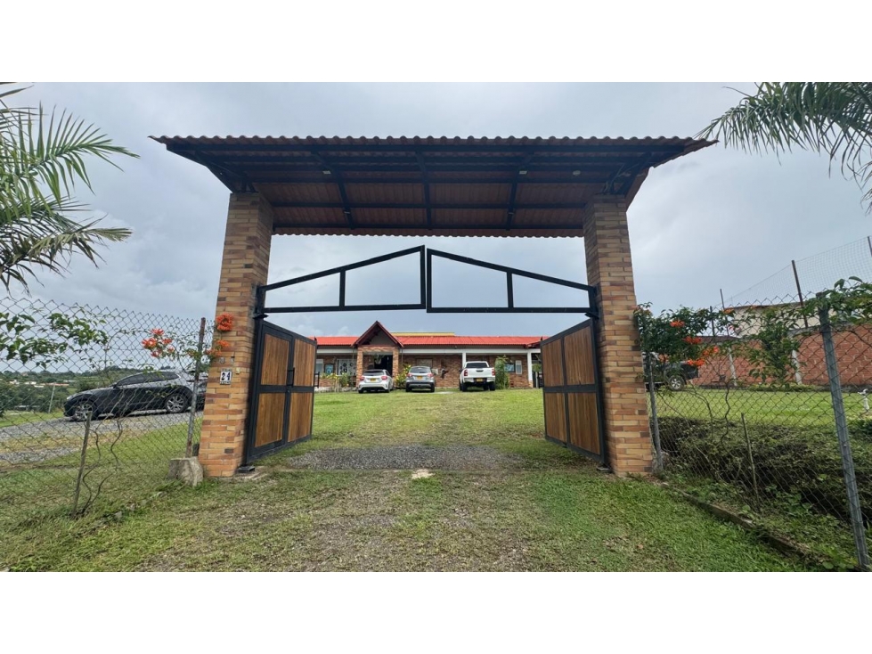 CASA CAMPESTRE (COMERCIAL-RESIDENCIAL) EN VENTA SECTOR COMBIA PEREIRA — foto 2