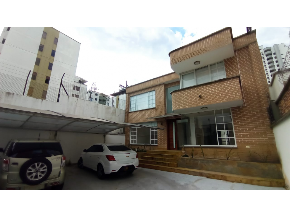 CASA EN VENTA PINARES PEREIRA