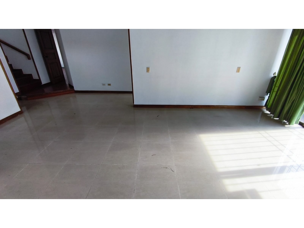 EXCLUSIVA CASA PARA REMODELAR A LA VENTA EN EL SECTOR DE LOS ALAMOS — foto 6