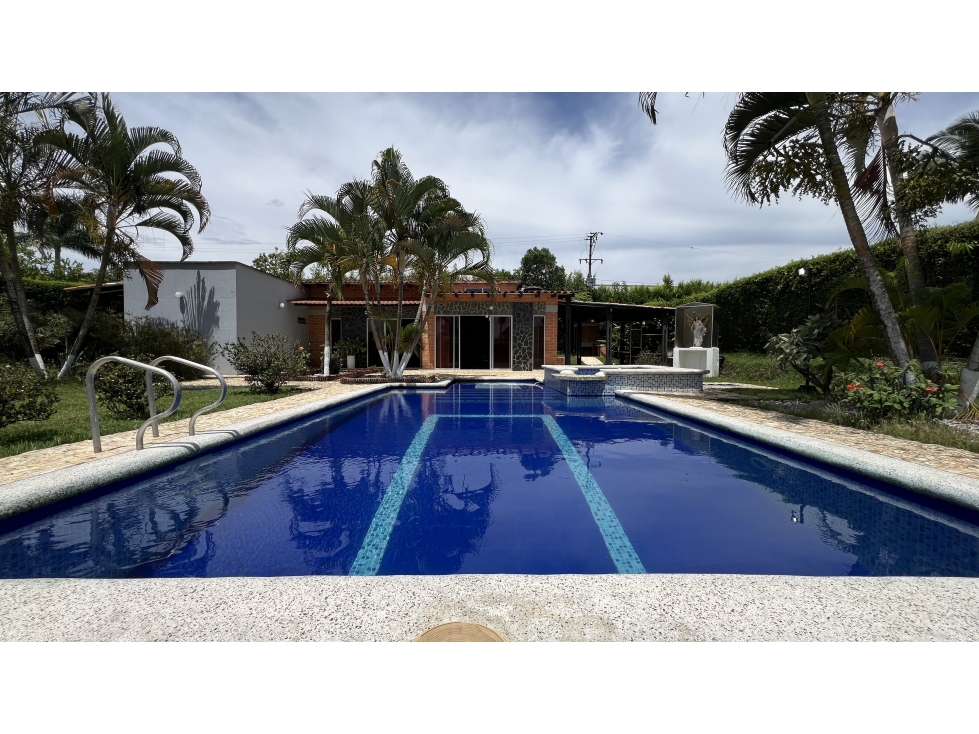 VENTA CASA CAMPESTRE - CERRITOS VIA LA VIRGINIA