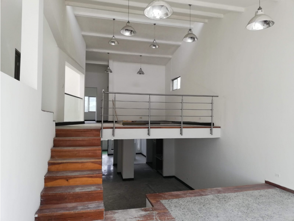 LOCAL EN ALQUILER AV 30 DE AGOSTO PEREIRA — foto 2