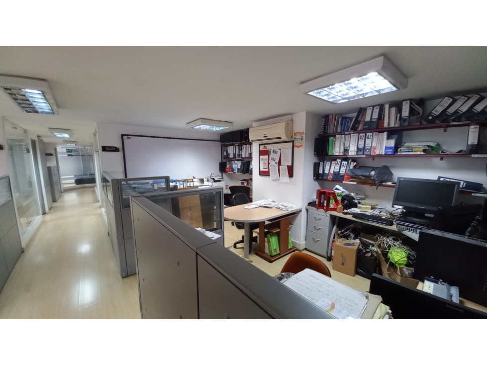 OFICINA PARA LA VENTA EN CARRERA PRINCIPAL DEL CENTRO DE PEREIRA — foto 2