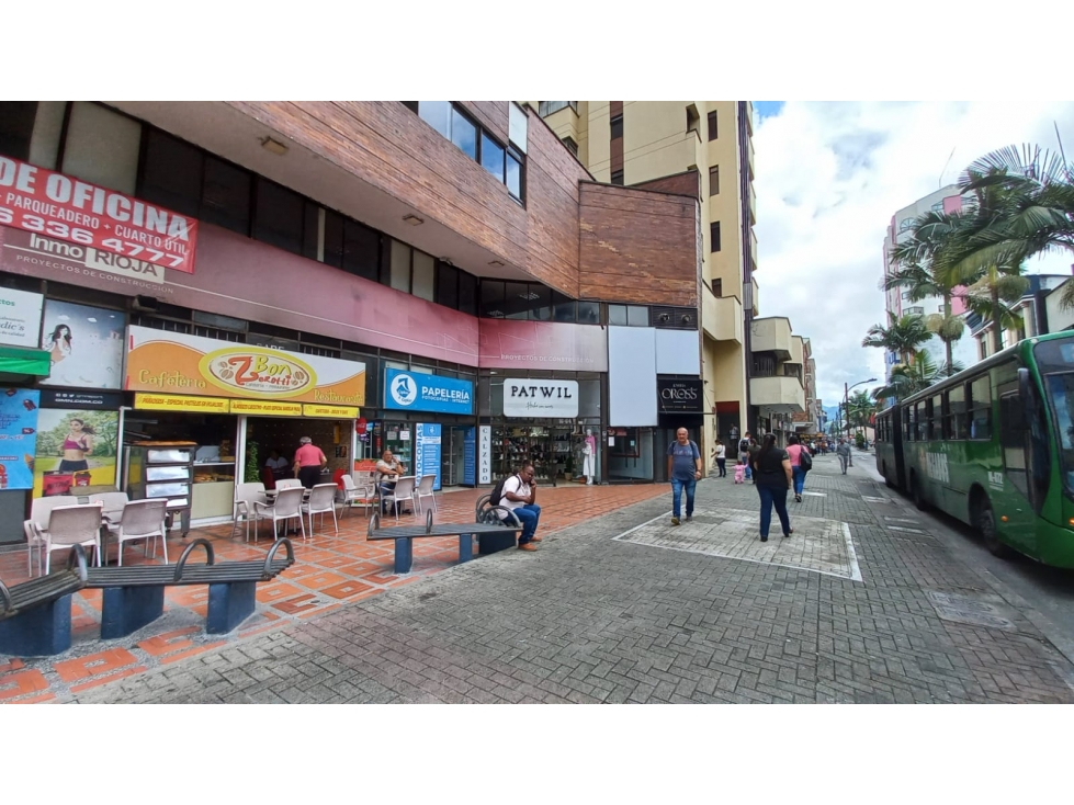 OFICINA PARA LA VENTA EN CARRERA PRINCIPAL DEL CENTRO DE PEREIRA