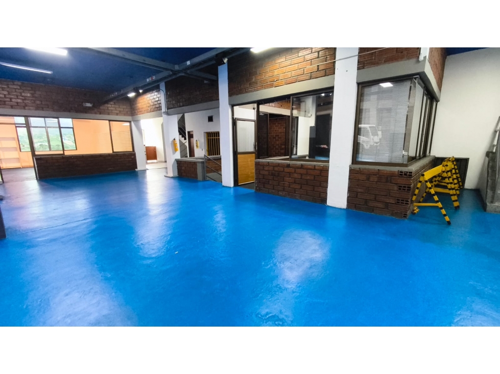 BODEGA EN ALQUILER Y VENTA AV 30 DE AGOSTO LA VILLA PEREIRA - 6