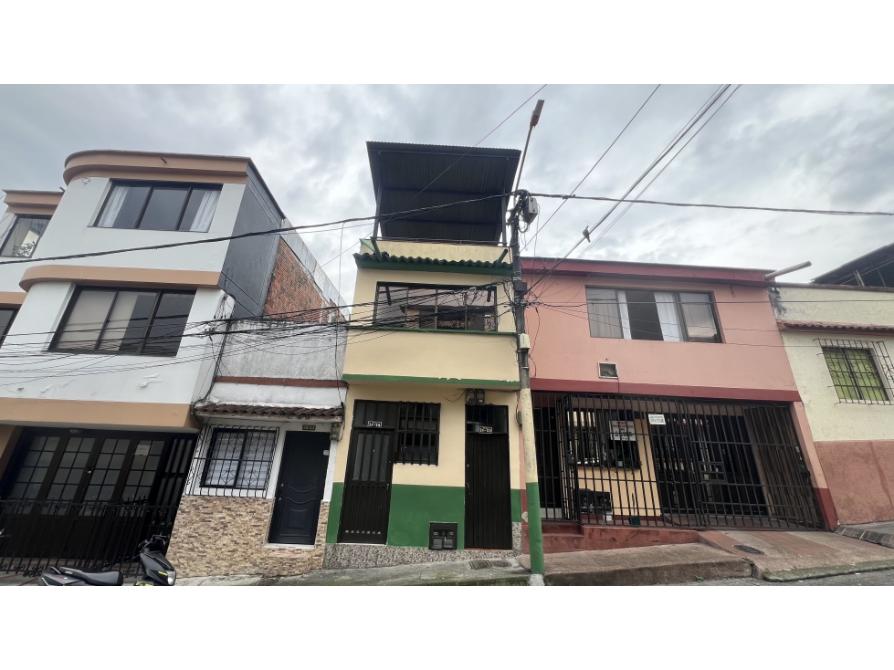 CASA EN VENTA PARA INVERSION (APARTAESTUDIOS) - PEREIRA